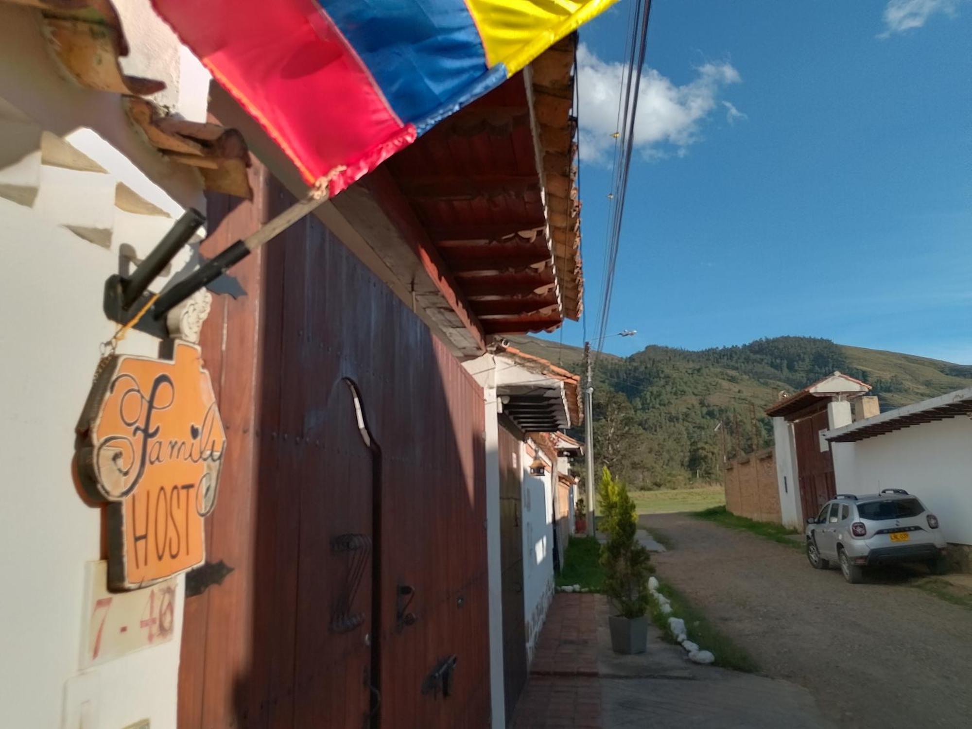Family Host Hostel Villa de Leyva Esterno foto